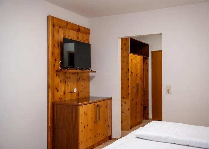 Hotel Braugast Kreuz *