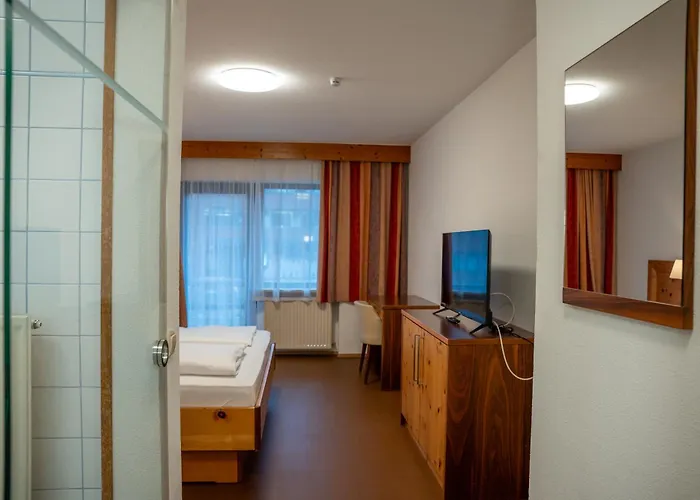 Braugast Kreuz Hotel *