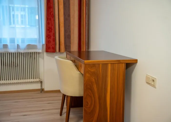 Braugast Kreuz Hotel *