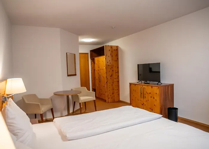 Hotel Braugast Kreuz *